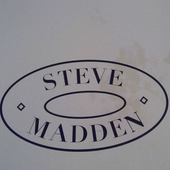 Steve Madden  - Picture 7 of 8